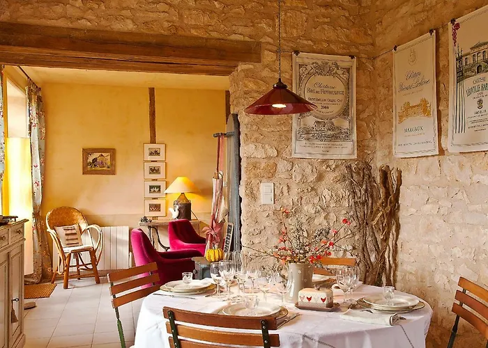 La Chartreuse Du Maine Nyaraló *